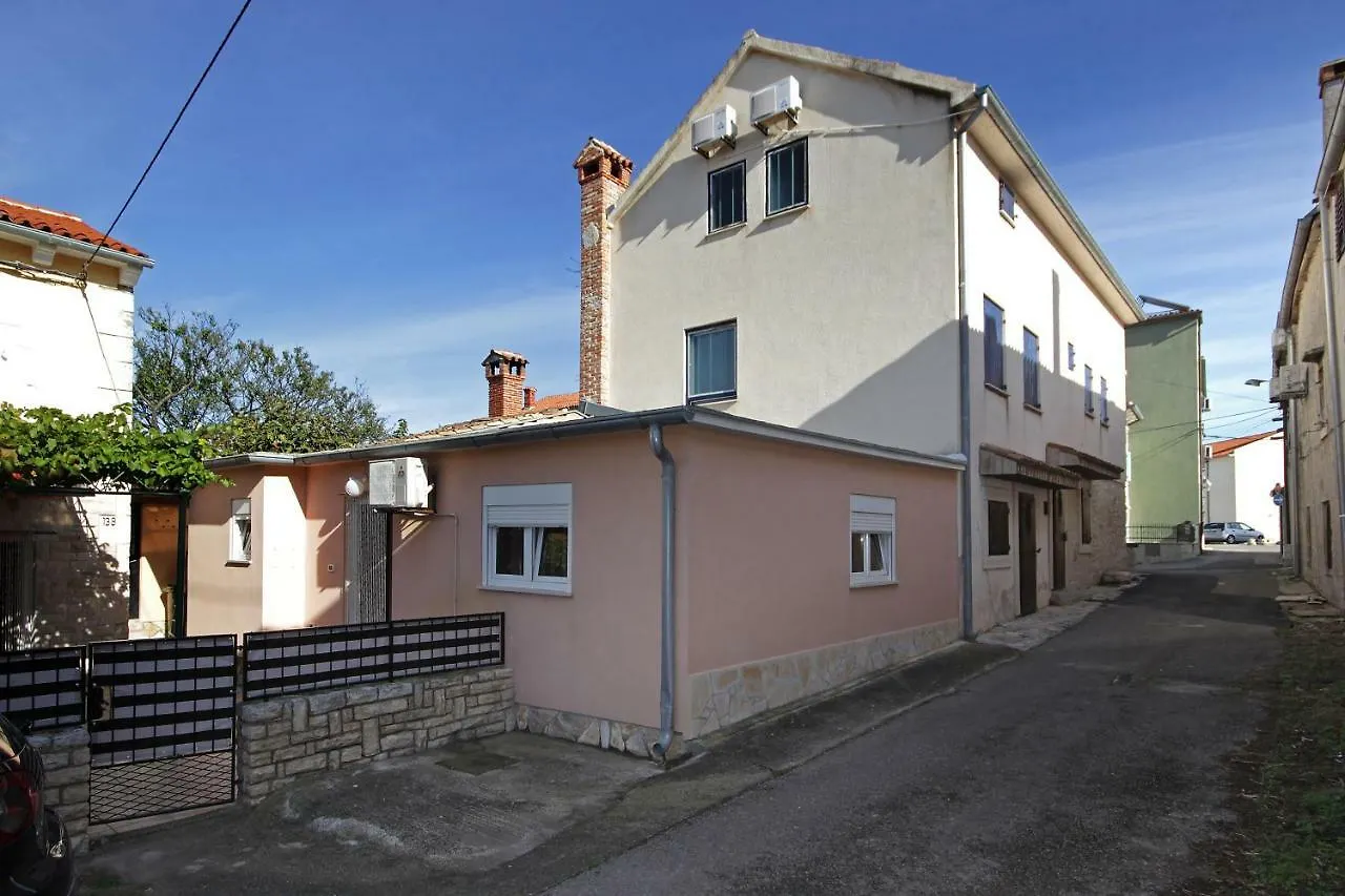 Apartment Vesna Premantura