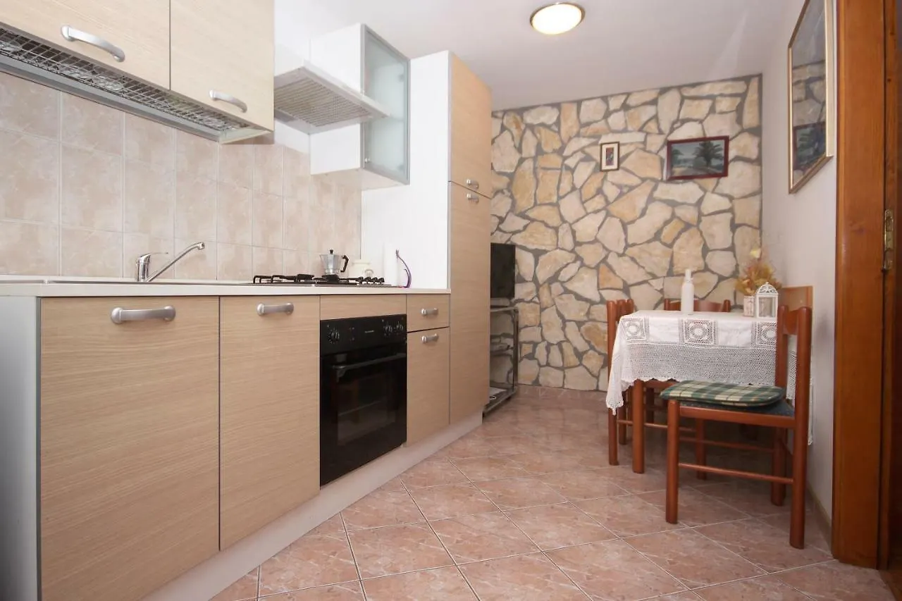 Apartment Vesna Premantura Croatia